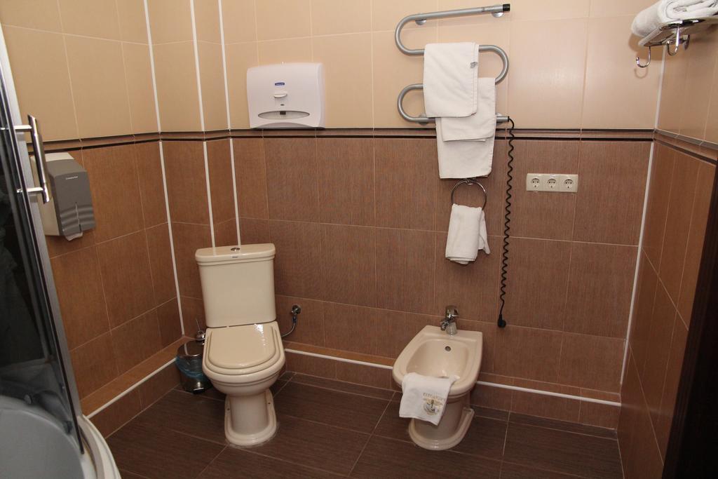 Kleopatra Vip Hotel Kamianets-Podilskyi Room photo